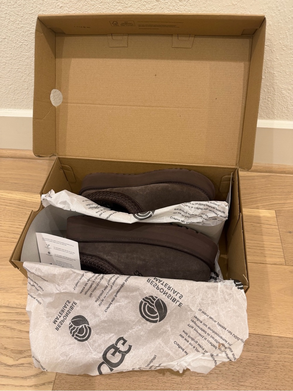 UGG Tazz Chocolate Brown Suede - Picture 3 of 5